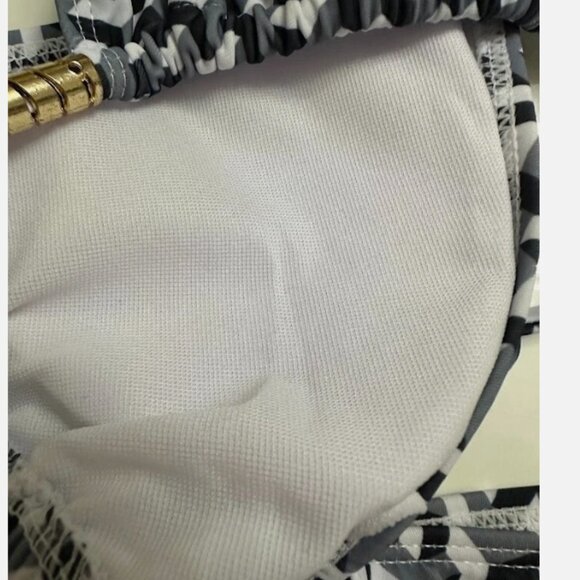 Women's Summer Bikini Swimsuit With Graphic Print Size: M - Picture 4 of 5